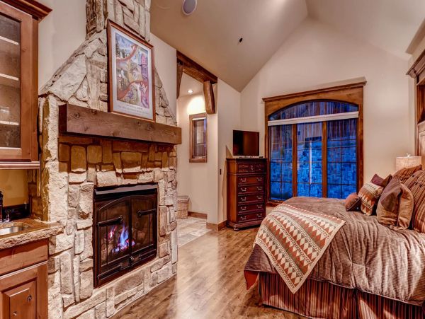 Breckenridge Home 950917