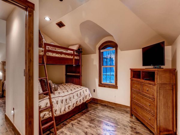 Breckenridge Home 950917