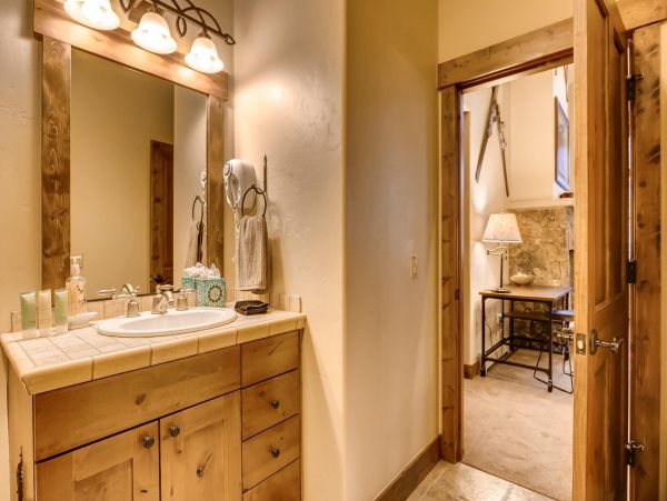Breckenridge Home 950928
