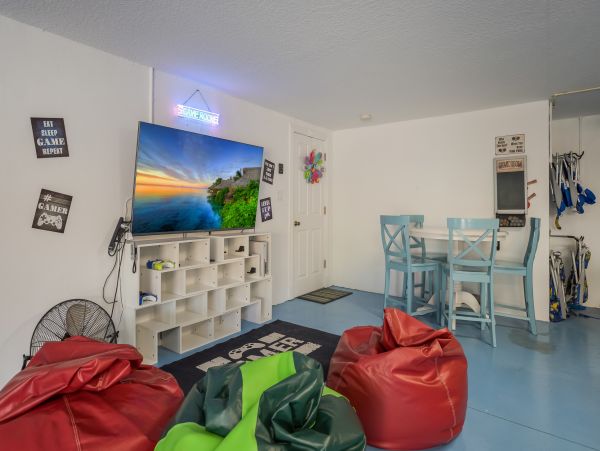 Holmes Beach Vacation Rental Anna Maria Island Luxury Home with Pool & Rooftop Deck