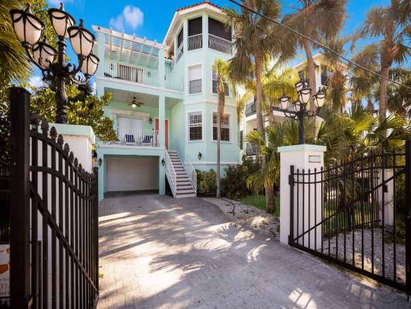 Holmes Beach Vacation Rental Anna Maria Island Luxury Home with Pool & Rooftop Deck