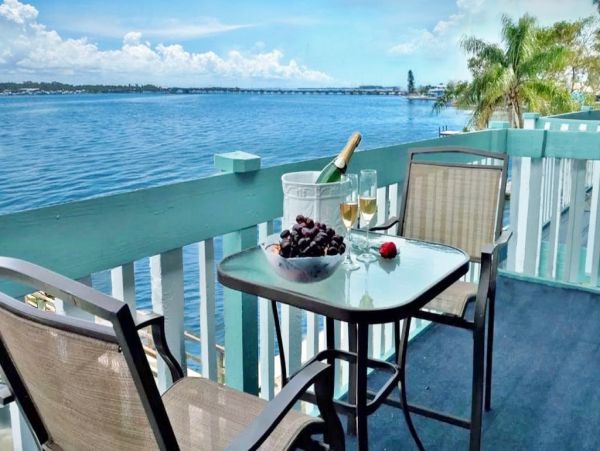 Bay View Two Bedroom Bradenton Beach Vacation Condo
