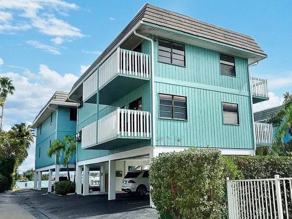 Bay View Two Bedroom Bradenton Beach Vacation Condo