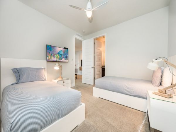Orlando Home 951124