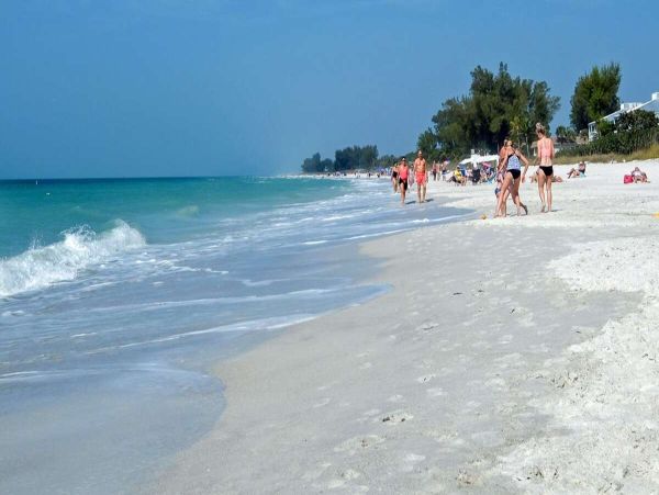 Beachfront Paradise on Anna Maria Island - Stunning Two-Bedroom Condo