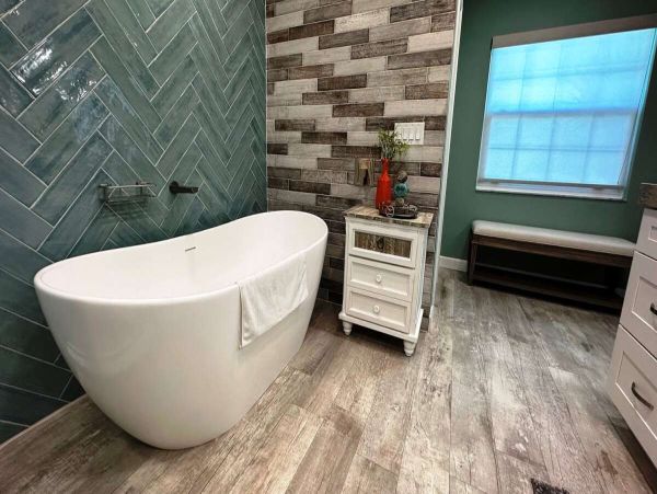 Beachfront Paradise on Anna Maria Island - Stunning Two-Bedroom Condo