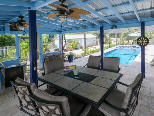 Great Pool Bradenton Vacation Studio Sleeps 2 Guests