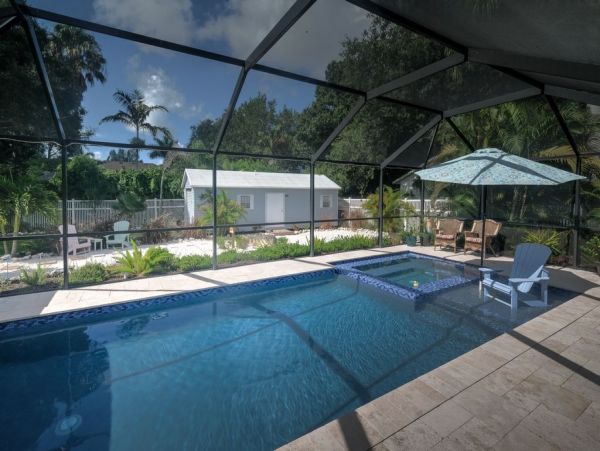 Great Pool Bradenton Vacation Studio Sleeps 2 Guests