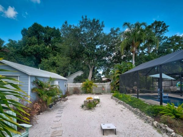 Great Pool Bradenton Vacation Studio Sleeps 2 Guests