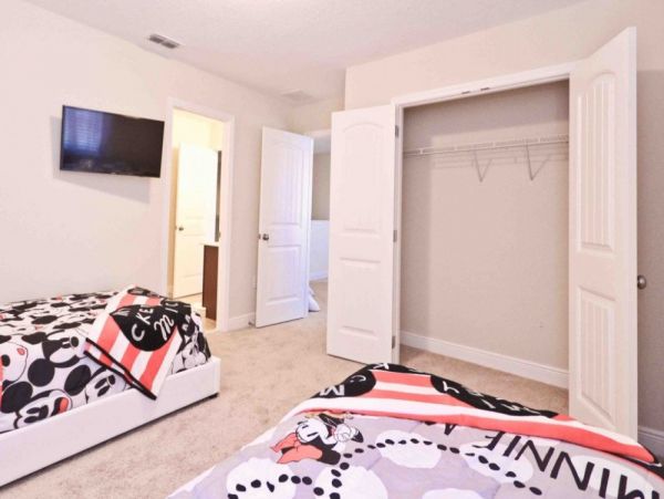 Orlando Home 951212