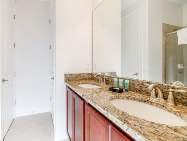 Orlando Home 951216