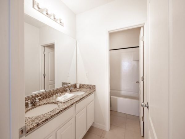 Orlando Home 951218