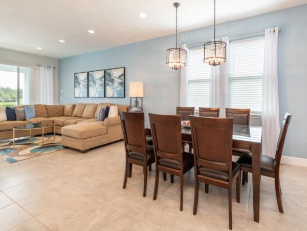 A wonderful Six Bedroom Villa Private Pool & Amenities.