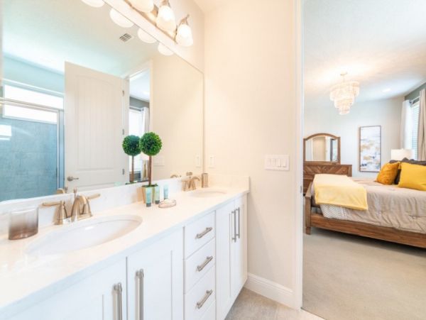 A wonderful Six Bedroom Villa Private Pool & Amenities.