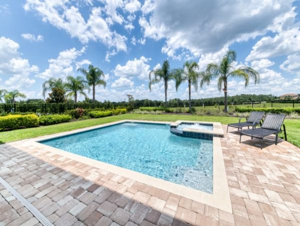 A wonderful Six Bedroom Villa Private Pool & Amenities.