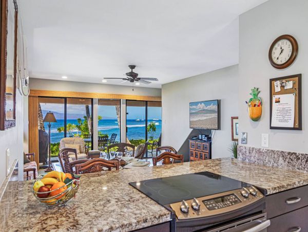 Luxury Oceanfront Lahaina Vacation Condo Sleeps 6 Guests