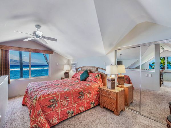 Luxury Oceanfront Lahaina Vacation Condo Sleeps 6 Guests