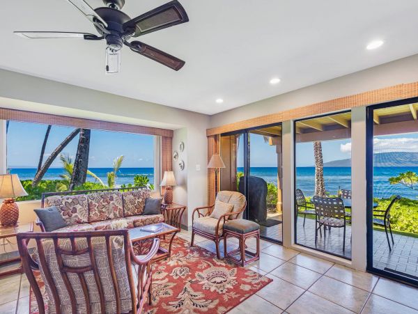 Luxury Oceanfront Lahaina Vacation Condo Sleeps 6 Guests