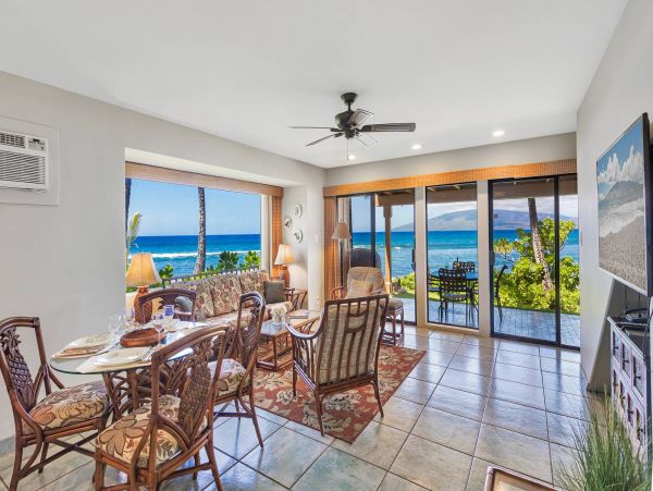 Luxury Oceanfront Lahaina Vacation Condo Sleeps 6 Guests