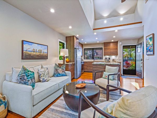 Luxury Vacation Accommodation with Ocean Views and Pool