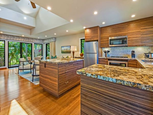 Luxury Vacation Accommodation with Ocean Views and Pool