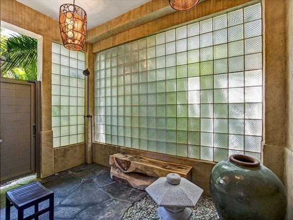 Partial Oceanviews Kailua-Kona Vacation Home Sleeps 4 Guests