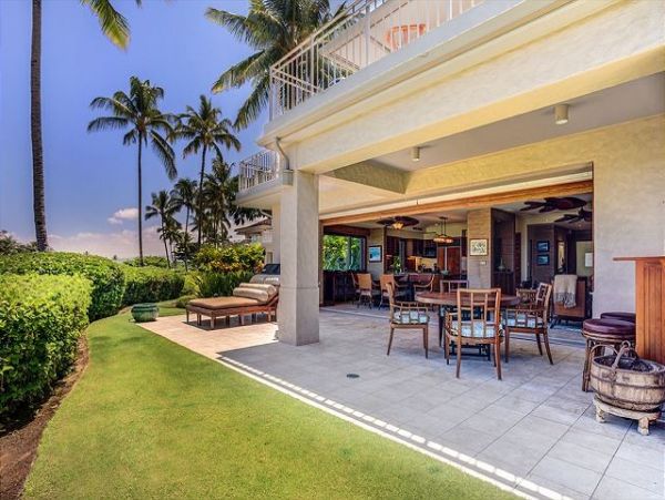 Partial Oceanviews Kailua-Kona Vacation Home Sleeps 4 Guests