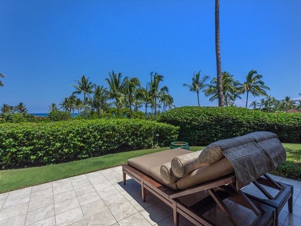 Partial Oceanviews Kailua-Kona Vacation Home Sleeps 4 Guests