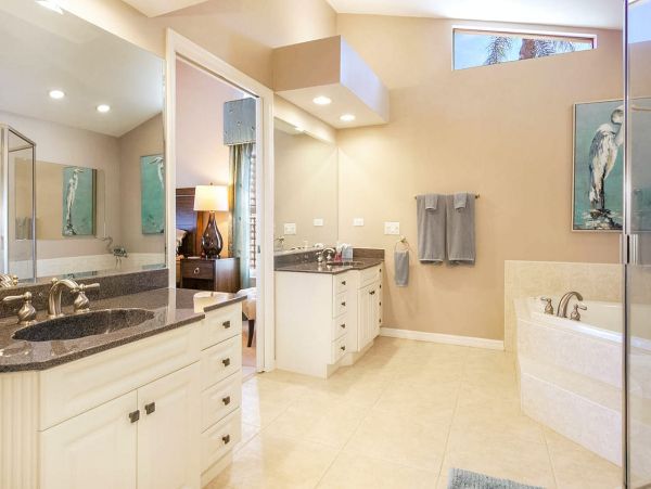 Golf Views Fort Myers Vacation Home Sleeps 6 Guests