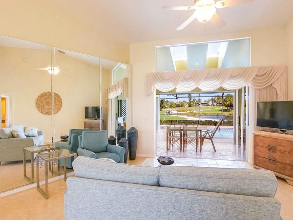 Golf Views Fort Myers Vacation Home Sleeps 6 Guests