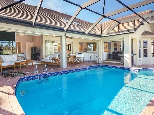 Golf Views Fort Myers Vacation Home Sleeps 6 Guests