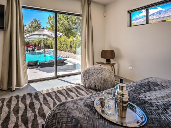 Palm Springs 5 Bed Vacation Home Private Pool Spa & Fire Pit