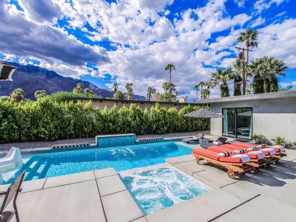 Palm Springs 5 Bed Vacation Home Private Pool Spa & Fire Pit