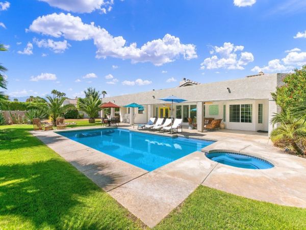 Palm Desert Luxury Vacation Pool Home Sleeps 12 Guests
