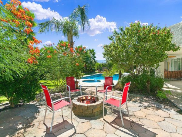 Palm Desert Luxury Vacation Pool Home Sleeps 12 Guests