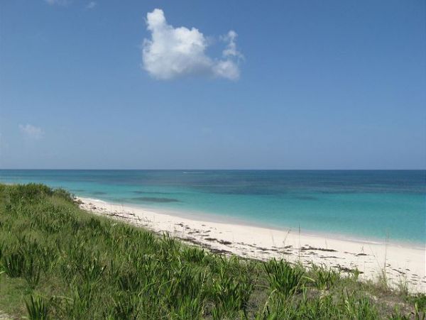 On Beach Bahamas Vacation Estate with Pool & Ocean Views