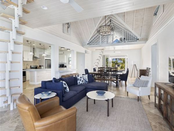 On Beach Bahamas Vacation Estate with Pool & Ocean Views