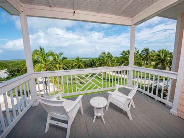 On Beach Bahamas Vacation Estate with Pool & Ocean Views