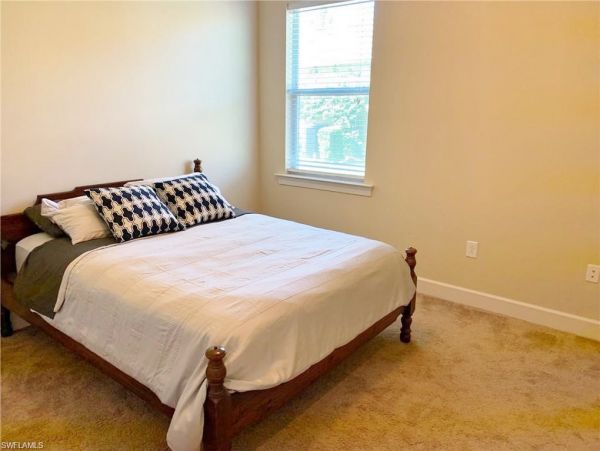 Three Bedroom Naples Vacation Pool Home Plus Den