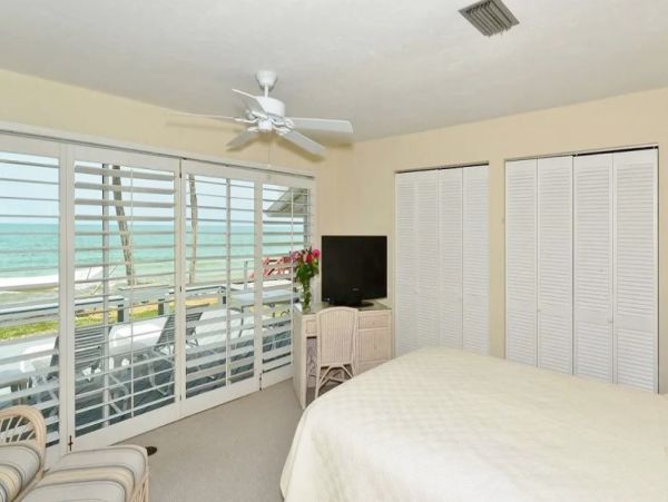 Great Value Three Bedroom Casey Key Beach Home Sleeps 7