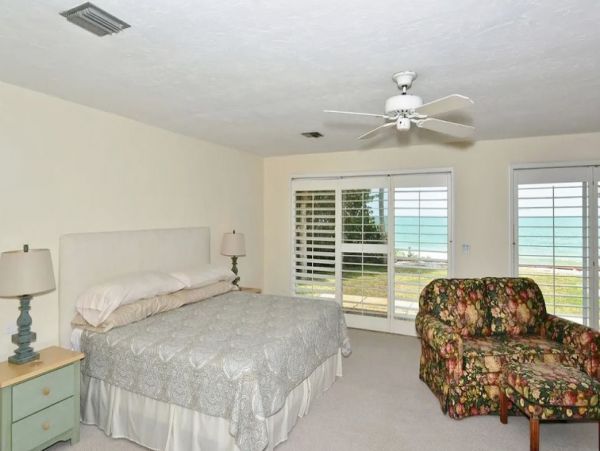 Great Value Three Bedroom Casey Key Beach Home Sleeps 7