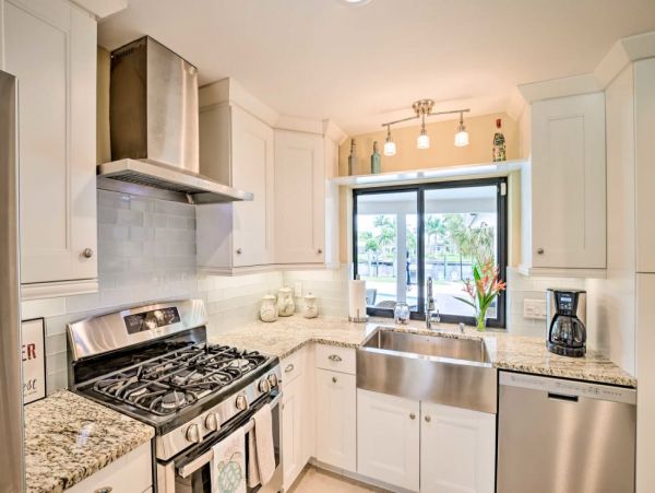Stunning Cape Coral Vacation Rental Pool Home - Private Dock