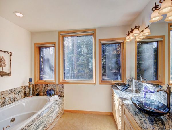Charming  Home Vacation in Breckenridge With Mountain Views