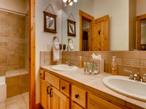 Breckenridge Home 952210