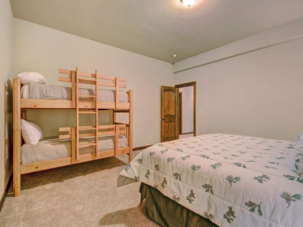 Breckenridge Home 952213