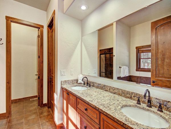Breckenridge Home 952213