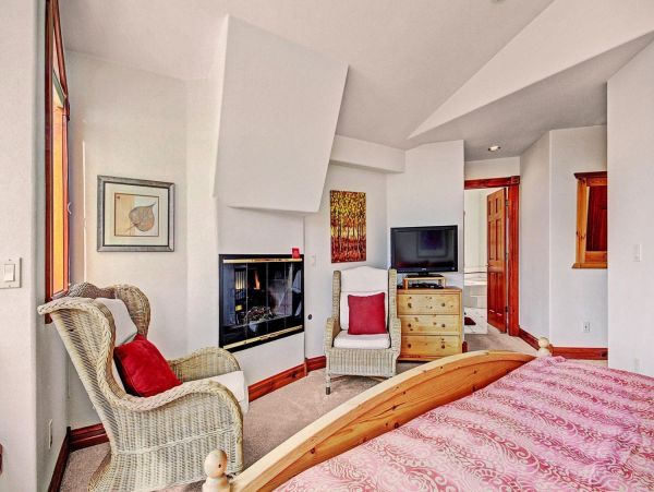 Breckenridge Home 952219
