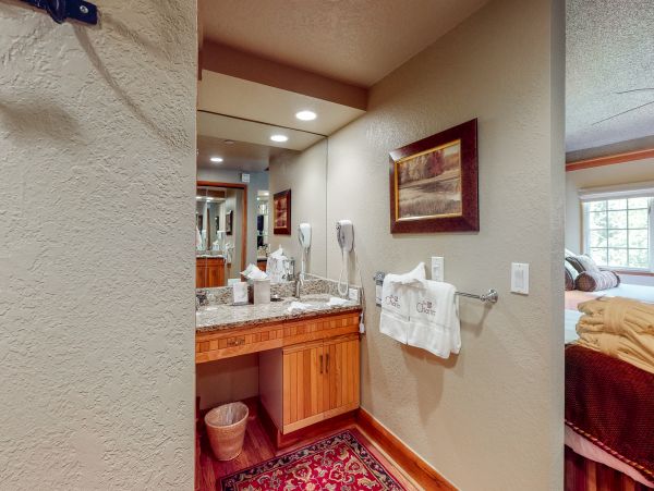 Beaver Creek Bachelor Gulch Condo 952444