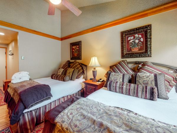 Beaver Creek Bachelor Gulch Condo 952444