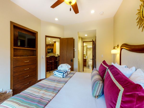 Beaver Creek Bachelor Gulch Condo 952451